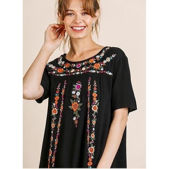 Umgee Black Colorful Floral Embroidered A-Line Tee Dress Medium - Picture 2 of 9